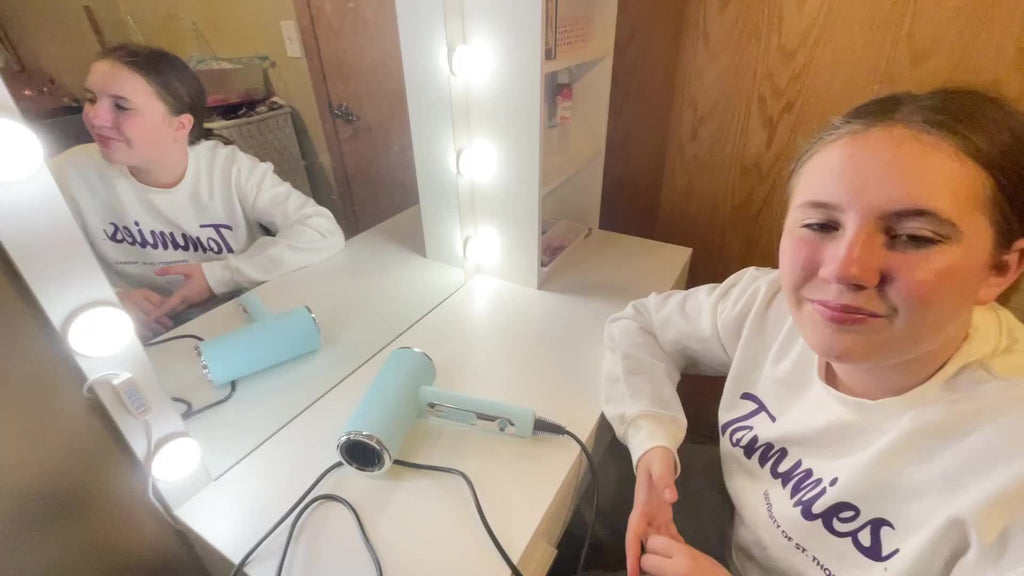 Vanity Desk with Lights, 6-Drawers Makeup Vanity Table with  Socket Outlet and Storage Shelves, Dressing Table with Lighted Mirror for Women Girls